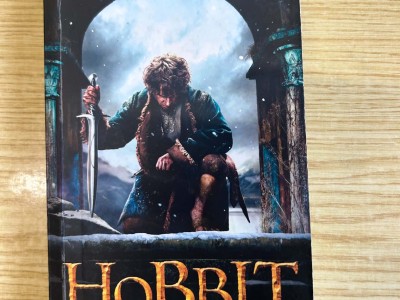 „Hobbit, czyli tam i z powrotem”